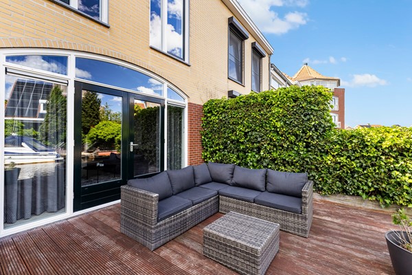 Foto - Verkocht onder voorbehoud: wonen aan het water met luxe, rust en een eigen aanlegsteiger!
